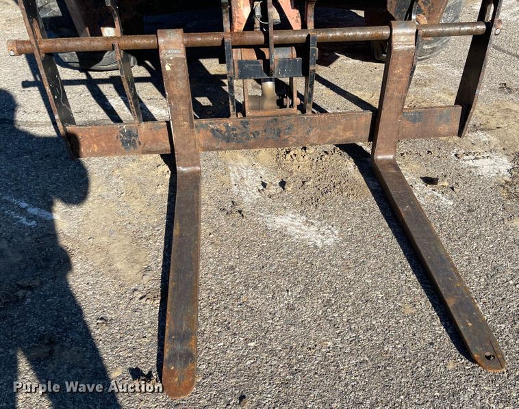 image for item DL5839 JLG 10042  telehandler