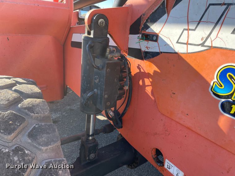 image for item DL5839 JLG 10042  telehandler