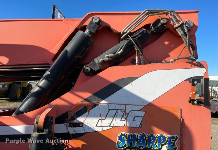 image for item DL5839 JLG 10042  telehandler