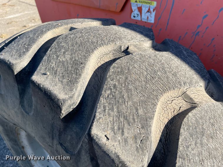 image for item DL5839 JLG 10042  telehandler