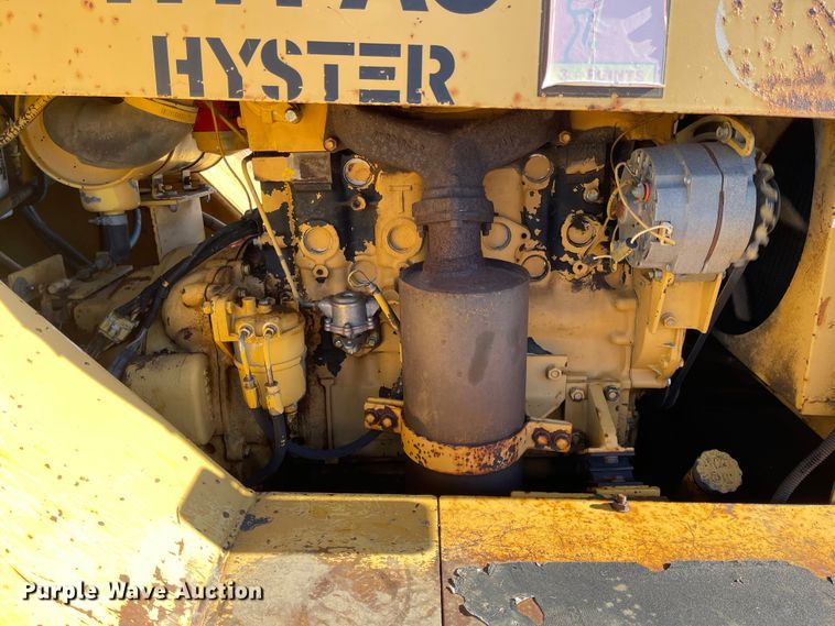 image for item DL5840 1994 Hyster C530A  pneumatic roller