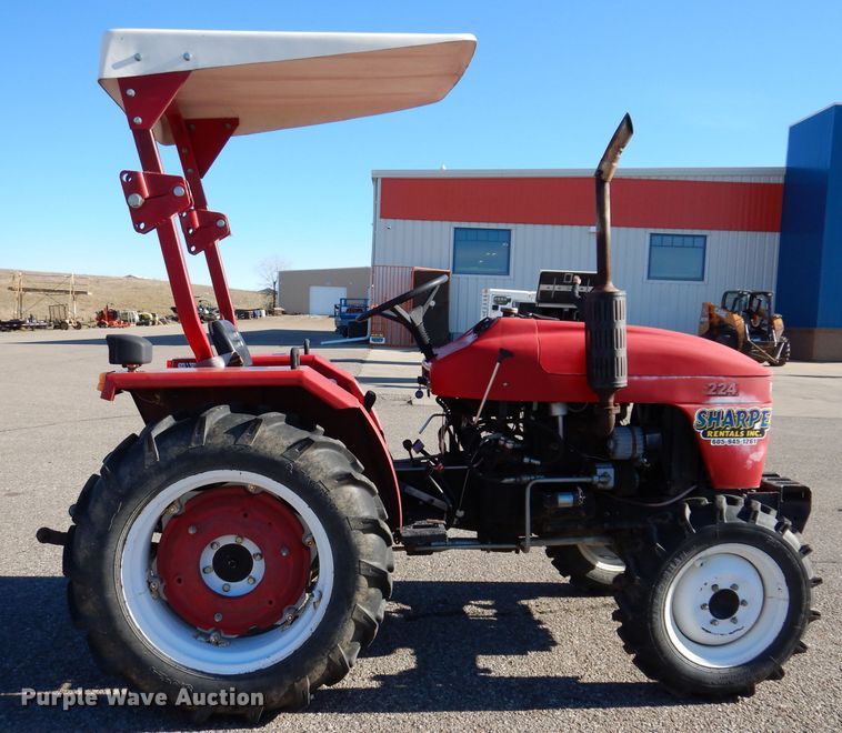 image for item DL5841 2003 J&M 224  MFWD tractor