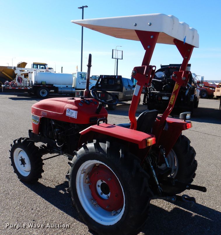 image for item DL5841 2003 J&M 224  MFWD tractor