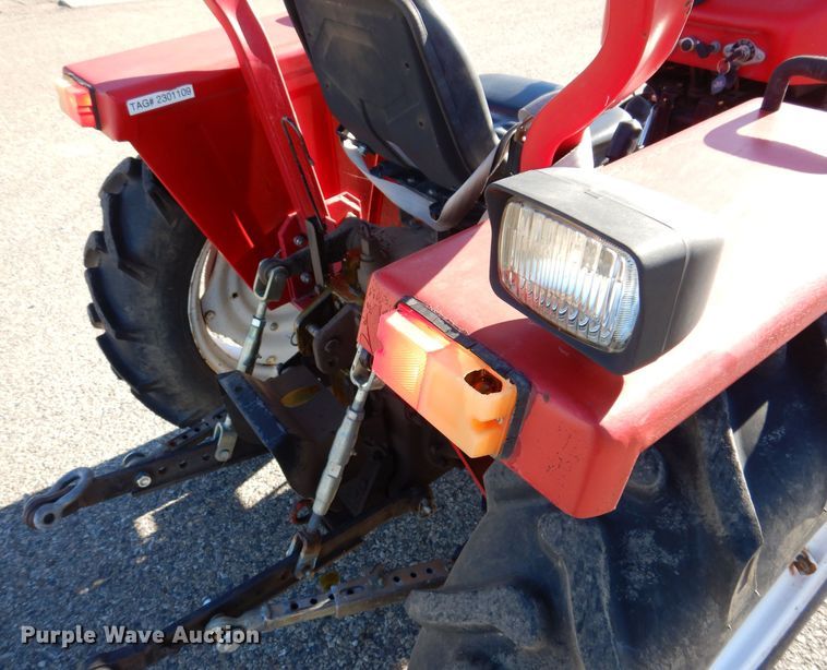 image for item DL5841 2003 J&M 224  MFWD tractor