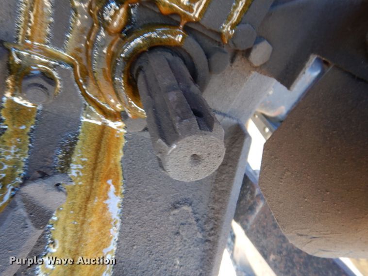 image for item DL5841 2003 J&M 224  MFWD tractor