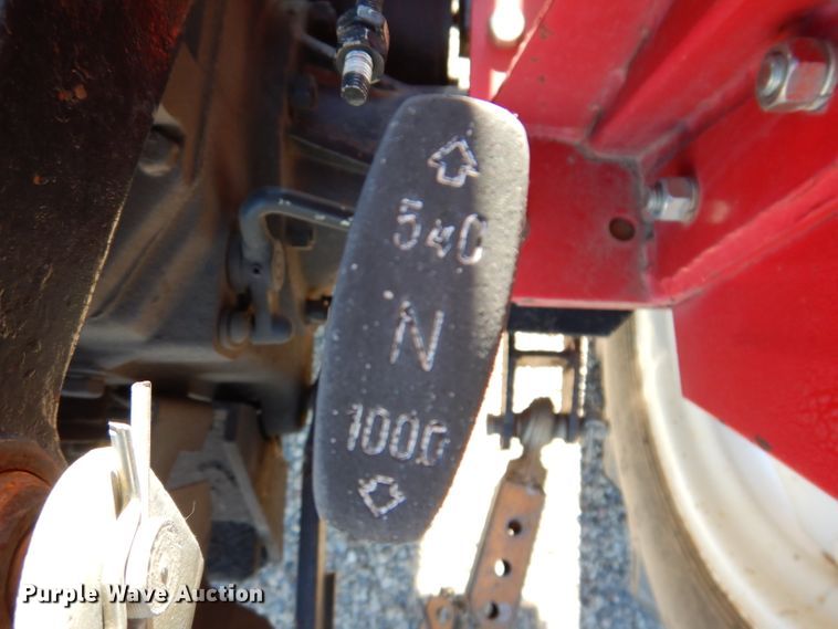 image for item DL5841 2003 J&M 224  MFWD tractor