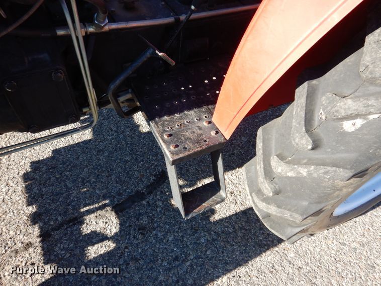 image for item DL5841 2003 J&M 224  MFWD tractor