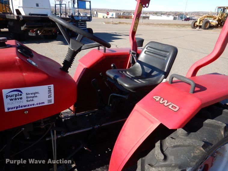 image for item DL5841 2003 J&M 224  MFWD tractor