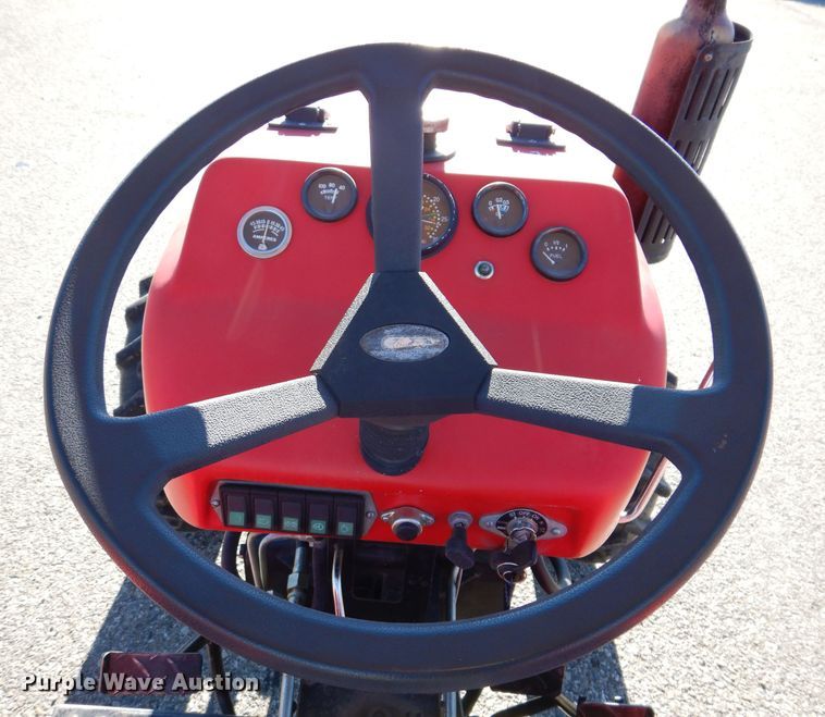 image for item DL5841 2003 J&M 224  MFWD tractor