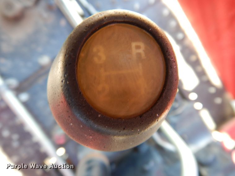 image for item DL5841 2003 J&M 224  MFWD tractor