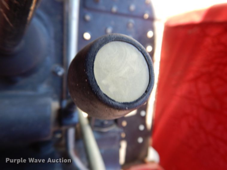 image for item DL5841 2003 J&M 224  MFWD tractor