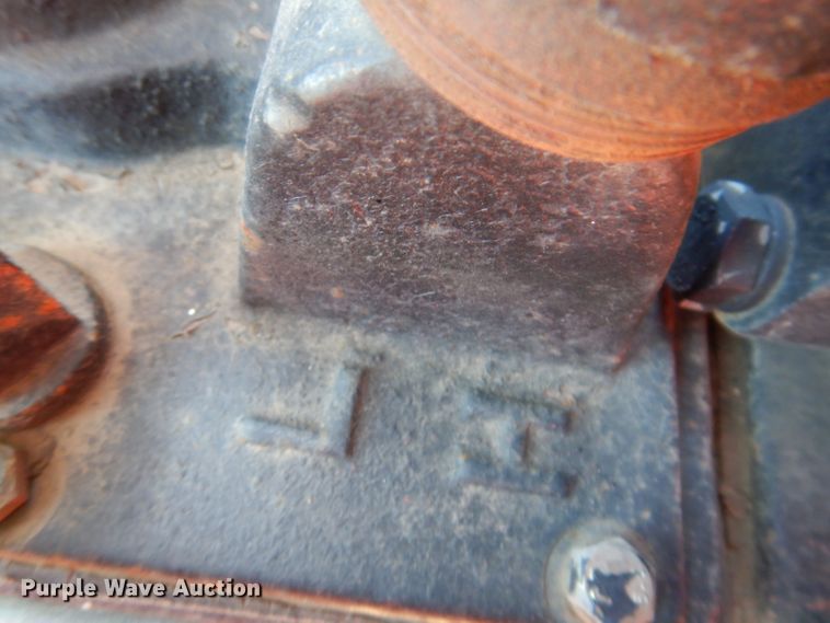 image for item DL5841 2003 J&M 224  MFWD tractor