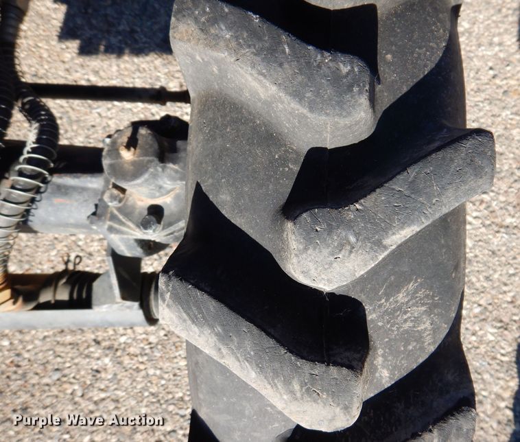 image for item DL5841 2003 J&M 224  MFWD tractor