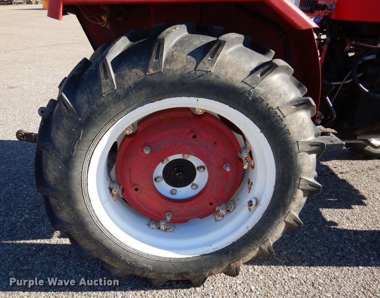 image for item DL5841 2003 J&M 224  MFWD tractor