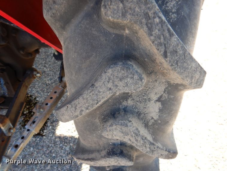 image for item DL5841 2003 J&M 224  MFWD tractor