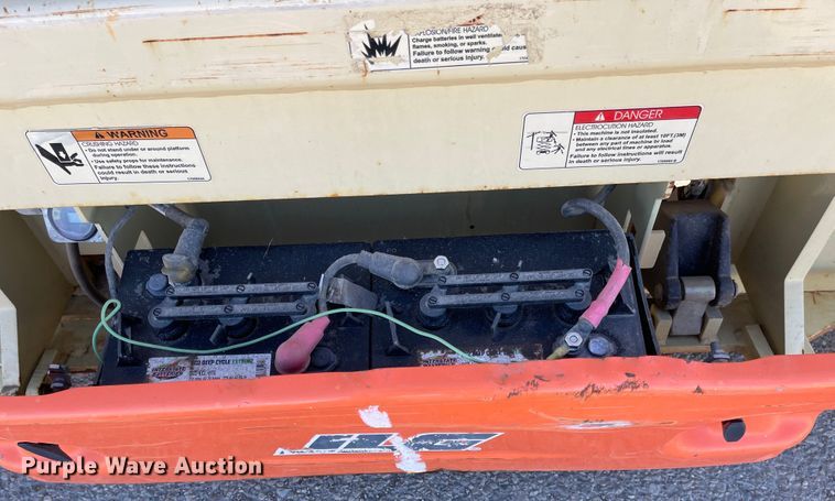 image for item DL5846 2012 JLG 2030ES  scissor lift