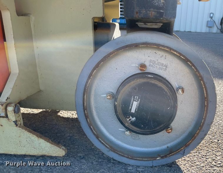 image for item DL5846 2012 JLG 2030ES  scissor lift