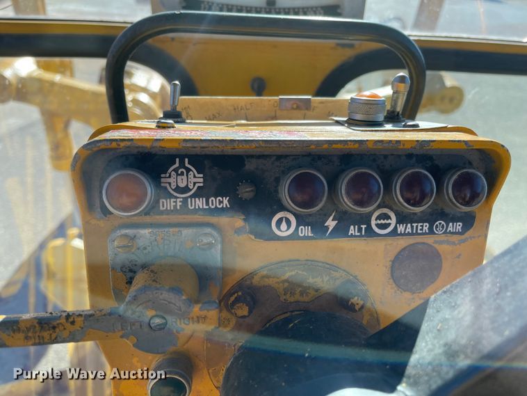 image for item DL5853 1979 Caterpillar 140G  motor grader