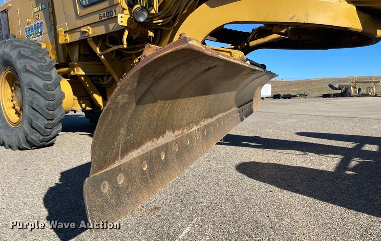 image for item DL5853 1979 Caterpillar 140G  motor grader