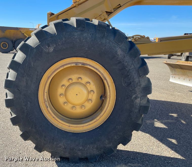 image for item DL5853 1979 Caterpillar 140G  motor grader