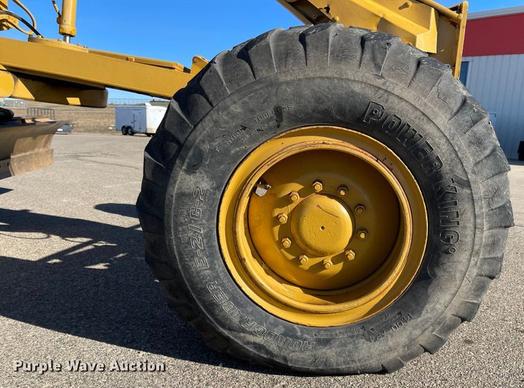 image for item DL5853 1979 Caterpillar 140G  motor grader