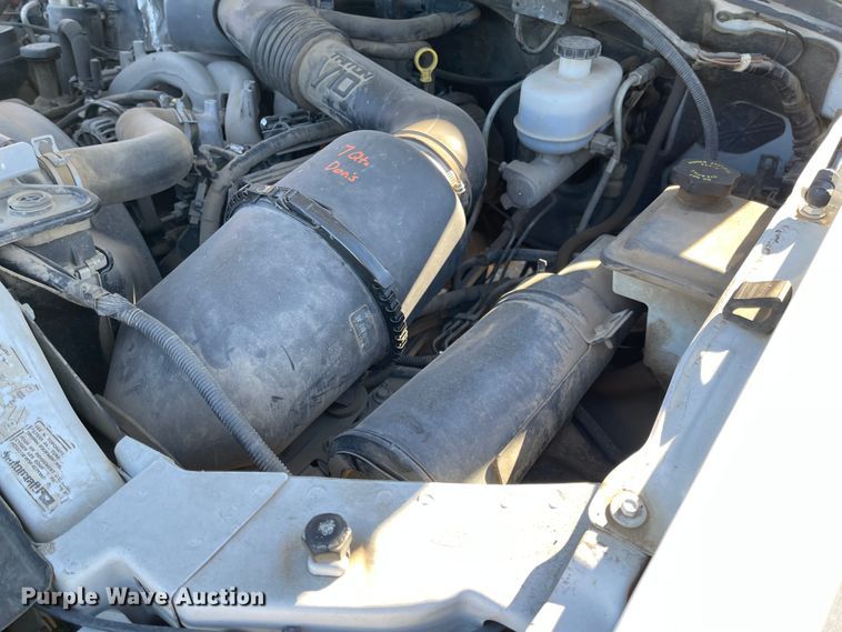 image for item DL5855 2002 Ford F550 Super Duty XL  flatbed truck