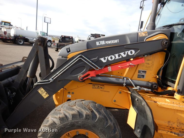 image for item DL5856 2012 Volvo BL70B  backhoe
