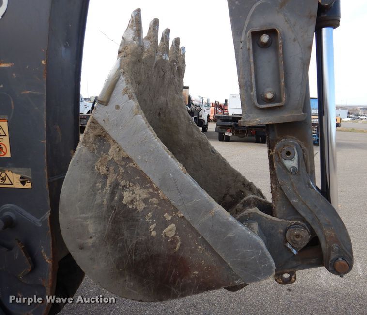 image for item DL5856 2012 Volvo BL70B  backhoe