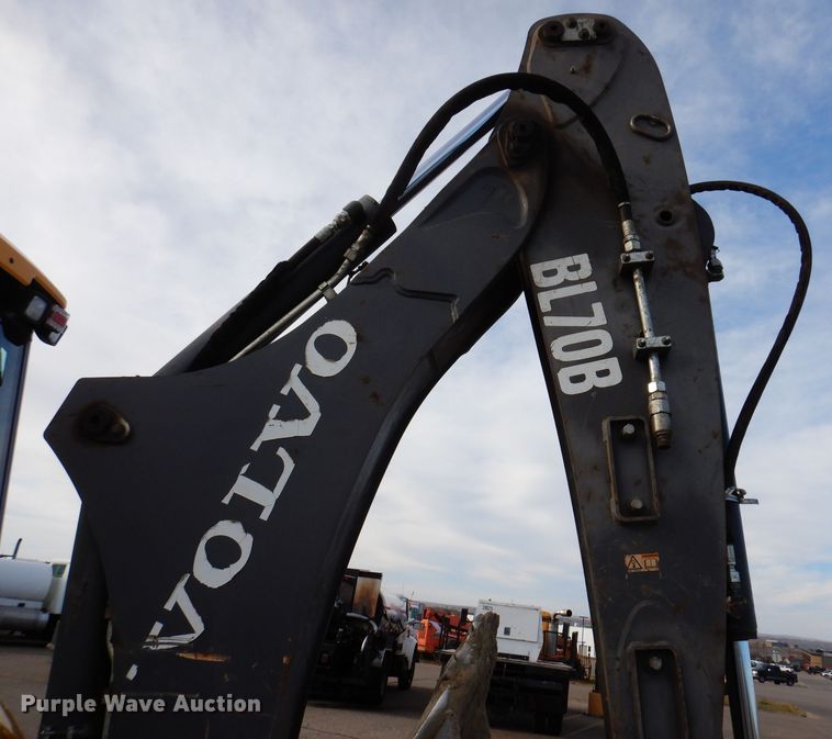 image for item DL5856 2012 Volvo BL70B  backhoe