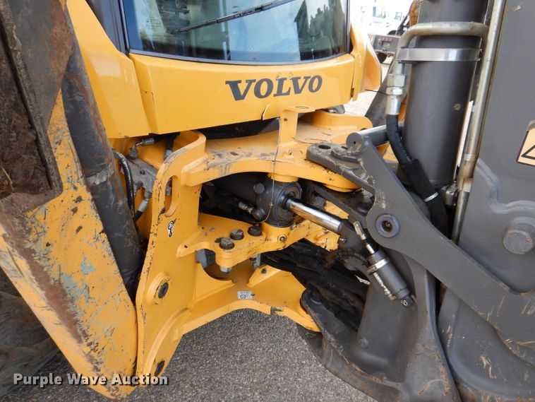 image for item DL5856 2012 Volvo BL70B  backhoe
