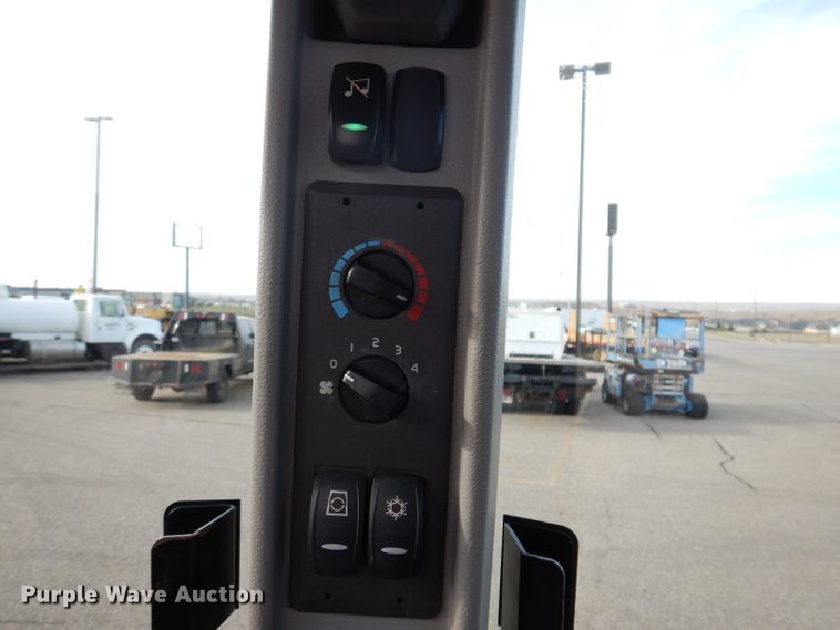 image for item DL5856 2012 Volvo BL70B  backhoe