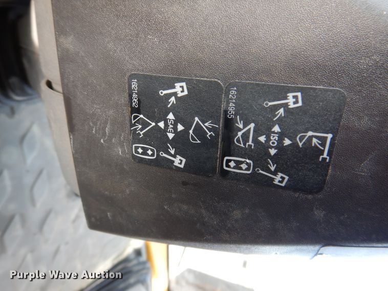 image for item DL5856 2012 Volvo BL70B  backhoe