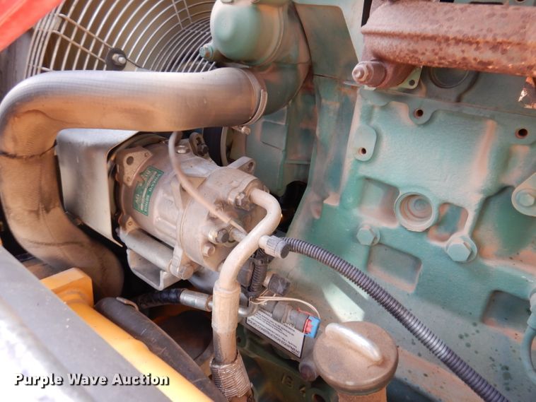 image for item DL5856 2012 Volvo BL70B  backhoe