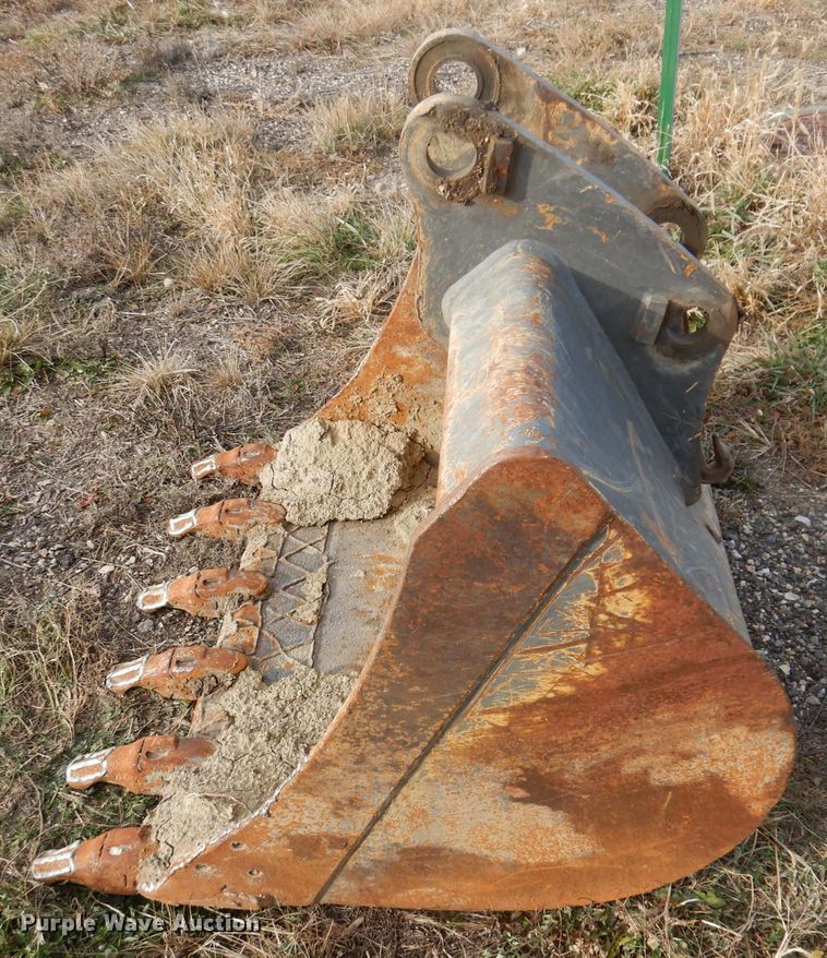 image for item DL5856 2012 Volvo BL70B  backhoe