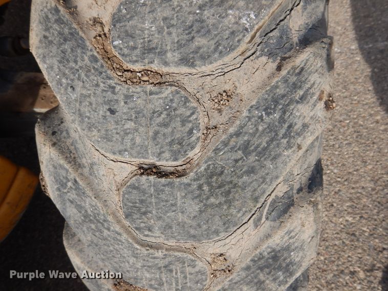 image for item DL5856 2012 Volvo BL70B  backhoe