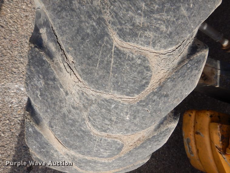 image for item DL5856 2012 Volvo BL70B  backhoe