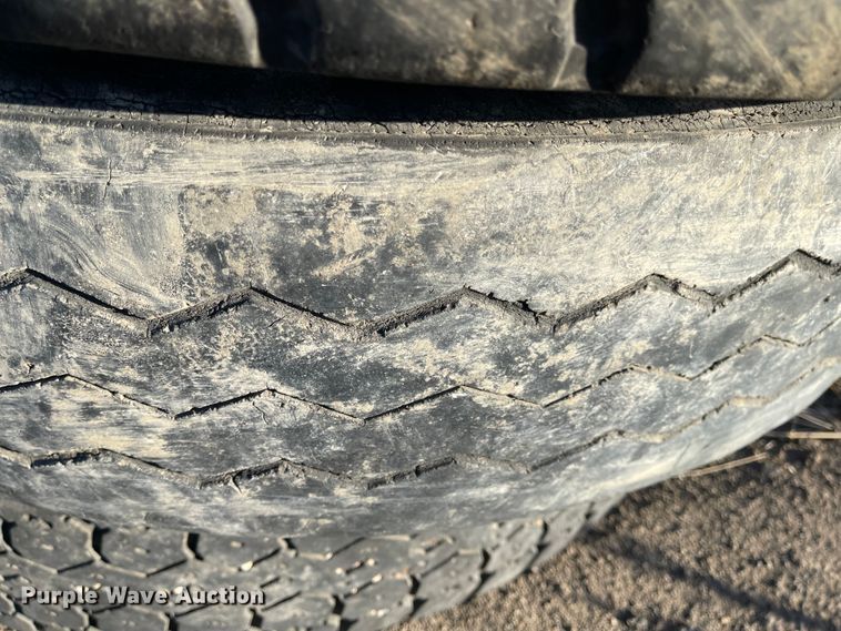 image for item IK9686 (7) tires