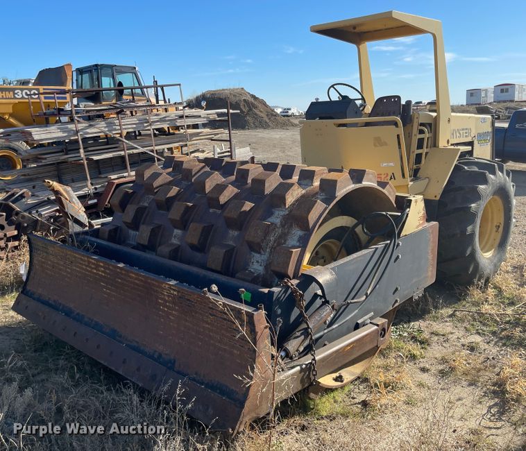 image for item IK9721 Hyster C852A  single drum vibratory roller