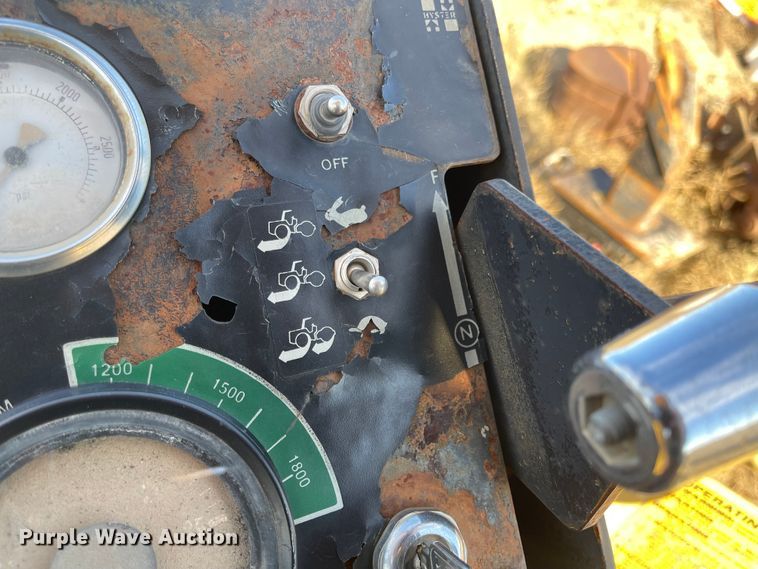 image for item IK9721 Hyster C852A  single drum vibratory roller