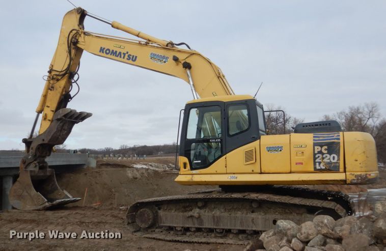 image for item IU9783 2004 Komatsu PC220LC-7L  excavator