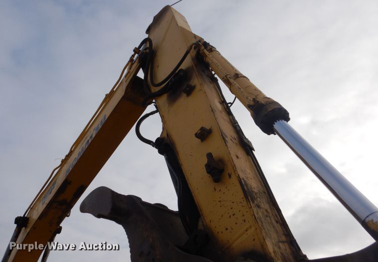 image for item IU9783 2004 Komatsu PC220LC-7L  excavator