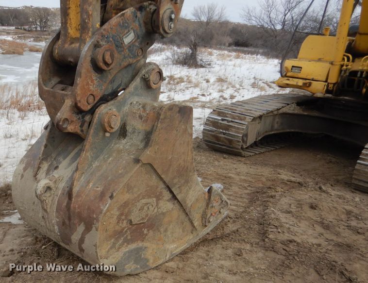 image for item IU9783 2004 Komatsu PC220LC-7L  excavator