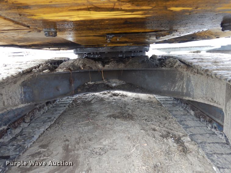 image for item IU9783 2004 Komatsu PC220LC-7L  excavator