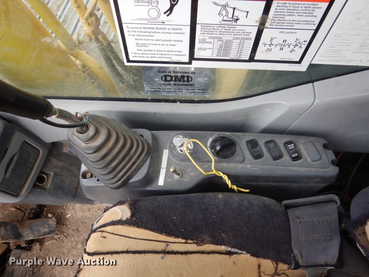 image for item IU9783 2004 Komatsu PC220LC-7L  excavator