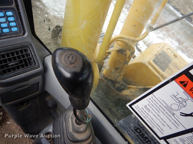 image for item IU9783 2004 Komatsu PC220LC-7L  excavator