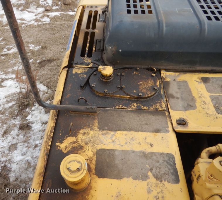 image for item IU9783 2004 Komatsu PC220LC-7L  excavator