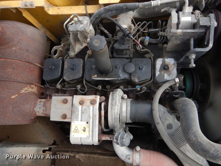 image for item IU9783 2004 Komatsu PC220LC-7L  excavator