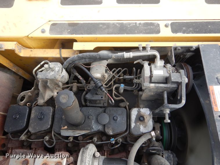 image for item IU9783 2004 Komatsu PC220LC-7L  excavator