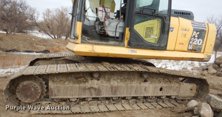 image for item IU9783 2004 Komatsu PC220LC-7L  excavator