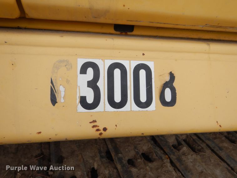 image for item IU9783 2004 Komatsu PC220LC-7L  excavator